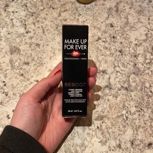 MakeUp Forever Reboot Foundation
